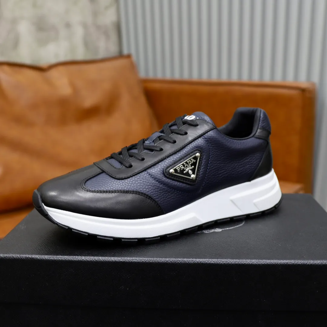 Factory price: 720💰Top original order Brand: PRADA (Prada) Standard code: Men's size 38/44 (45 can be customized) Grade: Same as the official website Material: Original cowhide leather lining Original combination two-color wear-resistant soft outsole Style category: Leisure and sports version Young fashion European and American trend British style Color: Actual picture color